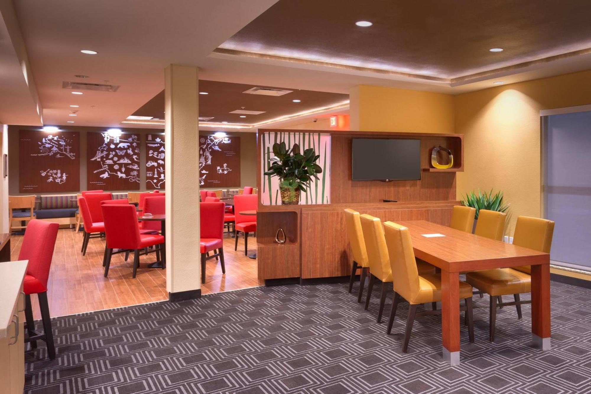 Towneplace Suites By Marriott Dickinson Extérieur photo